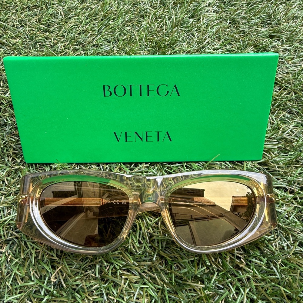 Bottega Veneta BV1144S 003 51mm Oval Cat Eye Brown Transparent Bronze Sunglasses